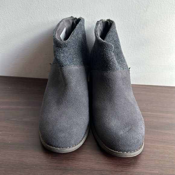 Toms Grey Nubuck Heeled Ankle Booties Sz 6.5 - Picture 3 of 7